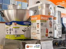 Entrega de menajes, estufas y otros elementos para restaurantes escolares