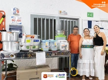 Entrega de menajes, estufas y otros elementos para restaurantes escolares