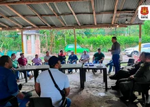 Encuentro comunitario con los habitantes y comerciantes de la carrera primera