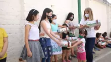 Entrega de kit Navideños a once Parroquias del Municipio