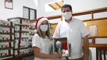 Entrega de kit Navideños a once Parroquias del Municipio