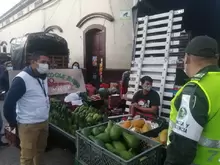 Campaña especial en el Sector del Mercado, promoviendo al No trabajo infantil