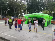 Actividad de recreación y deporte hacia los niños y jóvenes con sus padres