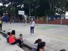 Actividad de recreación y deporte hacia los niños y jóvenes con sus padres