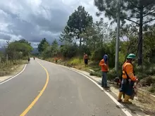 Mantenimiento a la vía que conduce al Aeropuerto Los Pozos de San Gil