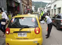 Control a los vehículos públicos en la modalidad de taxis