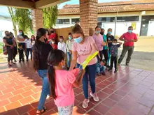 Jornada de entretenimiento y entrega de obsequios a los niños de nuestro campo