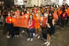 Desfile de faroles en el Día Internacional en Contra de la Violencia de la Mujer y Género