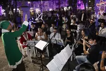 Con gala musical se festejó la noche del 7 de diciembre como apertura a la Navidad