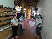 Recorrido por algunos sectores con actividad de reconocimiento y apoyo a la Mujer