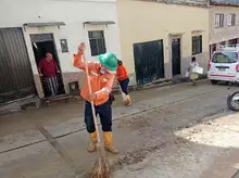 Excelente labor realiza la cuadrilla especial de limpieza de la empresa Acuasan