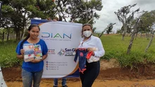 Se inició recorrido en el sector rural llevando los artículos para madres gestantes y bebés, donados por la DIAN