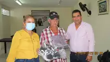 Se continua en la entrega de elementos de vestir para para nuestros Adultos Mayores del Municipio