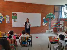 Recorridos por las escuelas rurales del Municipio, llevando la Maleta Viajera