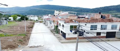 Dos nuevas calles pavimentadas en Villas de Alcalá
