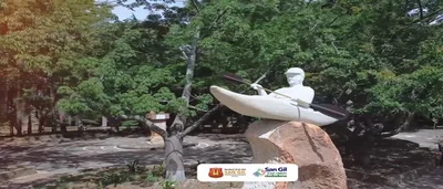 Monumento al kayak y canotaje