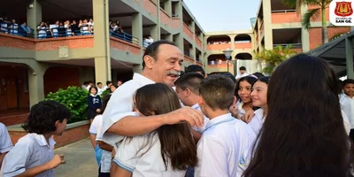 Se realizó visita al colegio San Carlos